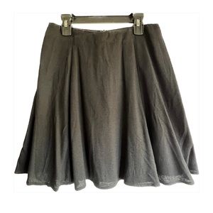 Compagnie Internationale Express black rayon flare skirt size 5/6.